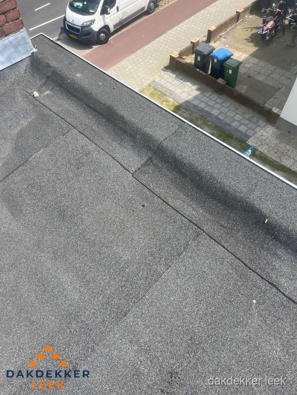 Kosten dakisolatie: plat dak met bitumen dakbedekking in Leek