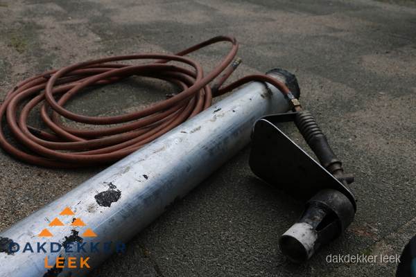 Dakdekker gasbrander en gereedschap voor spoedklus in Leek Dakdekker gasbrander en gereedschap voor spoedklus in Leek